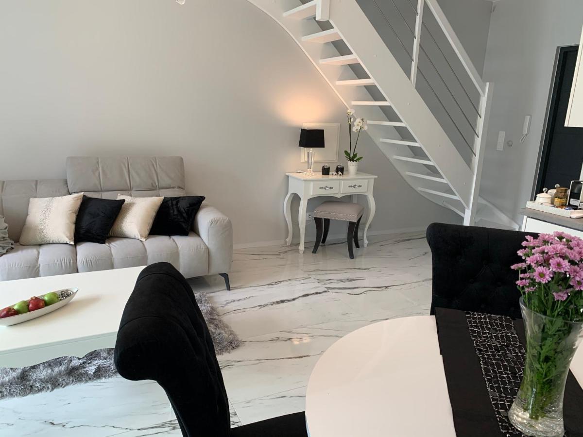 Leo Royal Apartament Поберово Екстериор снимка